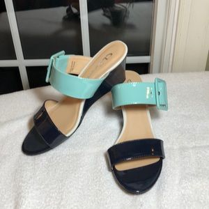 CL by LAUNDRY Wedge sandals
